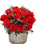 Цветочная корзина - красные розы